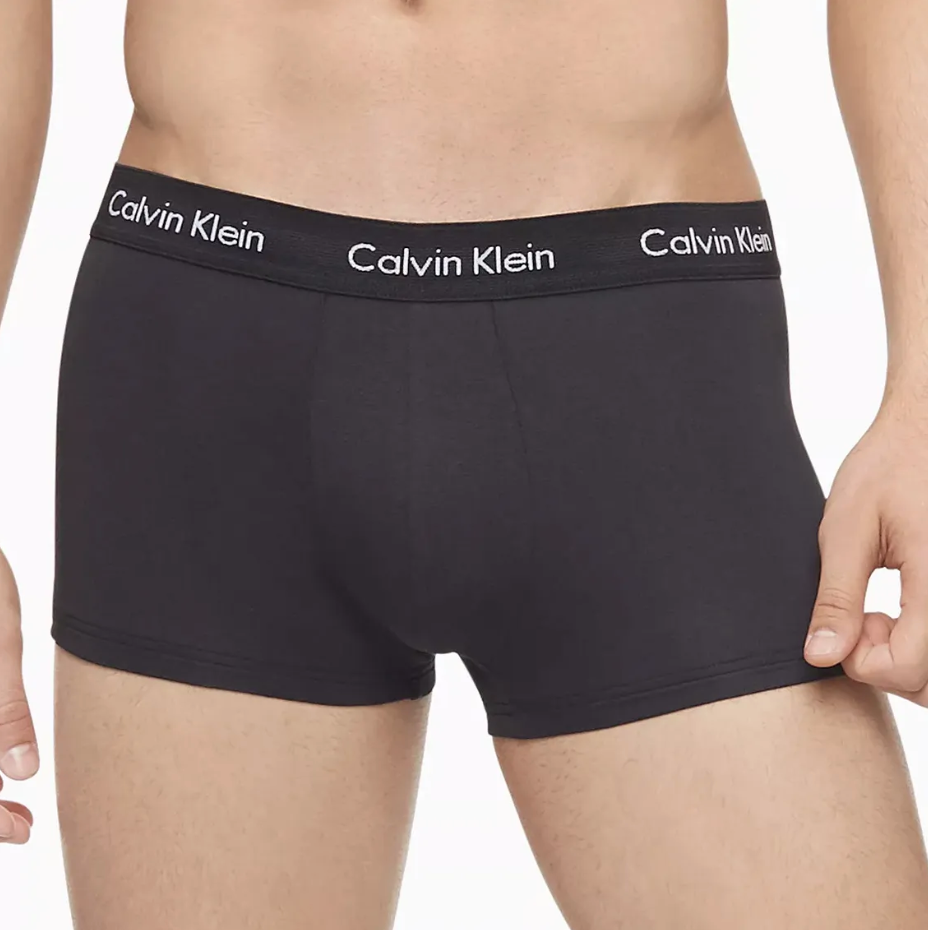 Calvin Klein：ローライズトランクス 3PK (ブラック)