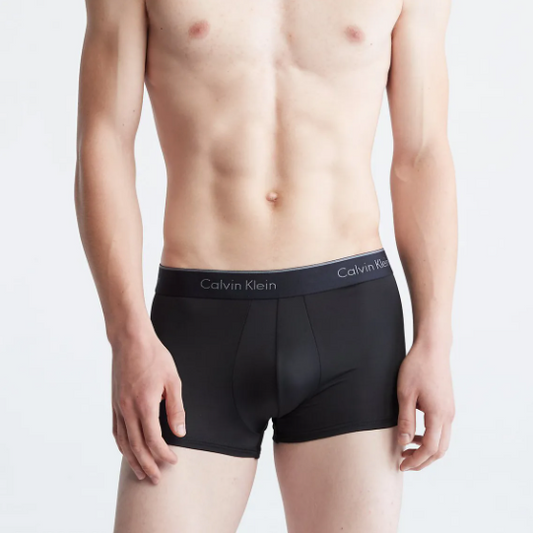 Calvin Klein：ローライズトランクス 3PK (ブラック)