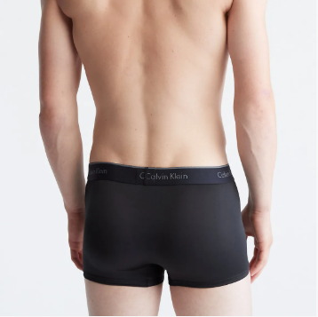 Calvin Klein：ローライズトランクス 3PK (ブラック)