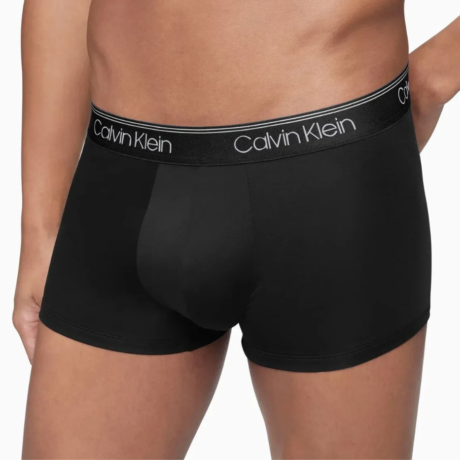 Calvin Klein：ローライズトランクス 3PK (ブラック/コンボイ/レッドガラ)