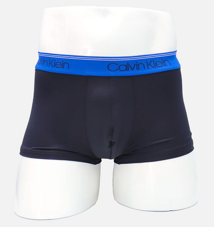 Calvin Klein：ローライズトランクス 3PK (ブラック)