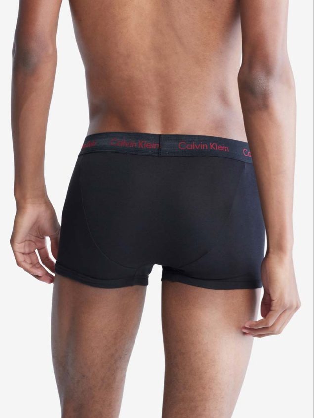 Calvin Klein：ローライズトランクス 3PK (ブラック)