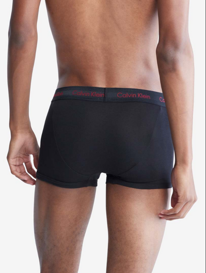 Calvin Klein：ローライズトランクス 3PK (ブラック)
