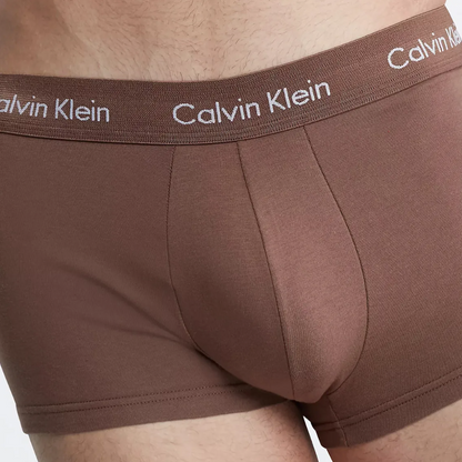 Calvin Klein：ローライズトランクス 3PK (ブラック/ココアブラウン/ルージュ)