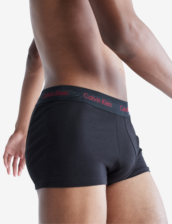 Calvin Klein：ローライズトランクス 3PK (ブラック)