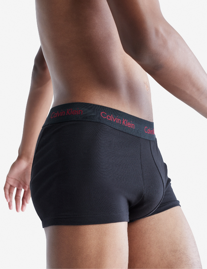 Calvin Klein：ローライズトランクス 3PK (ブラック)